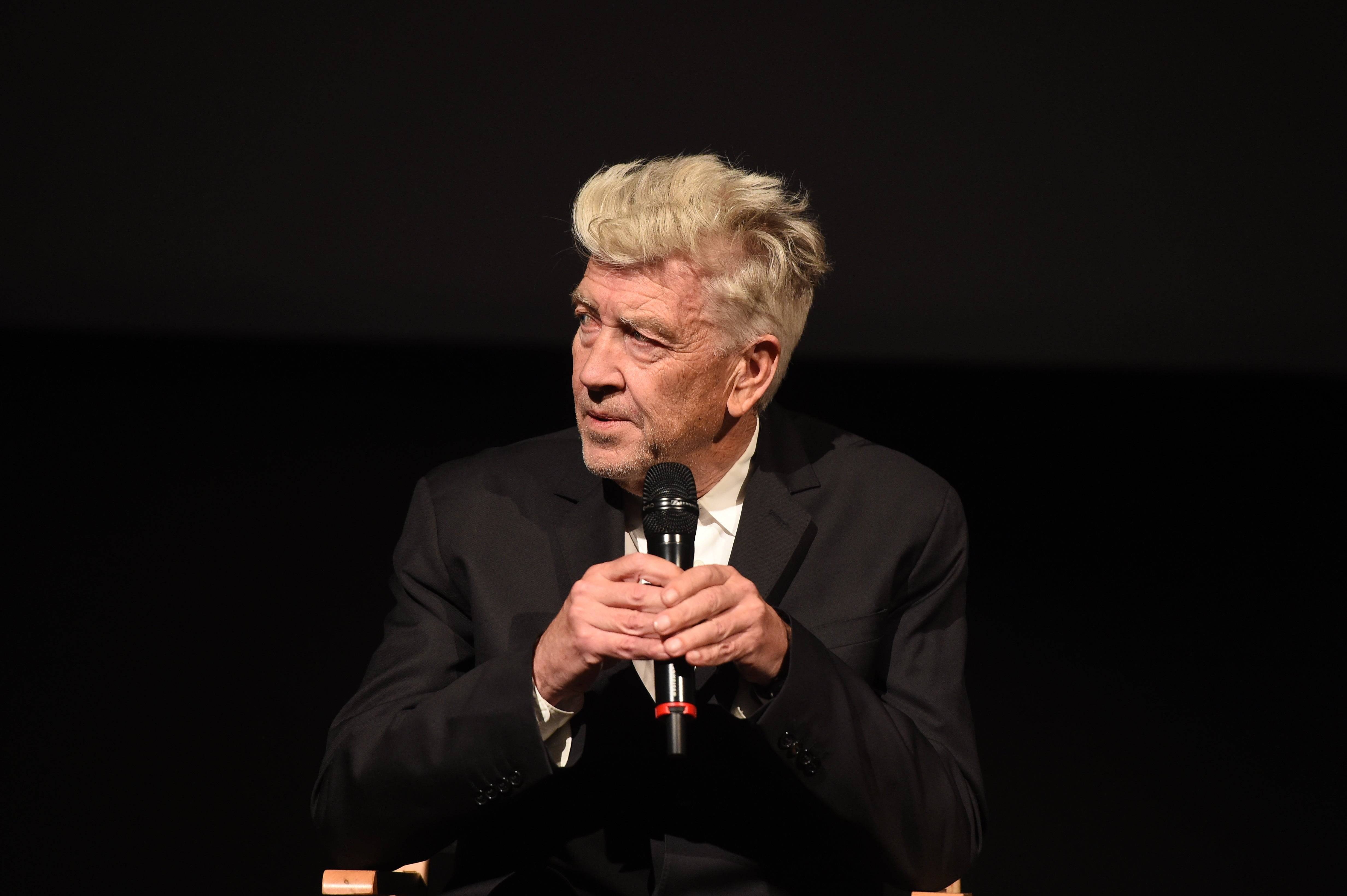 Twin Peaks 및 Mulholland Drive의 이사 인 David Lynch는 78에서 사망합니다.